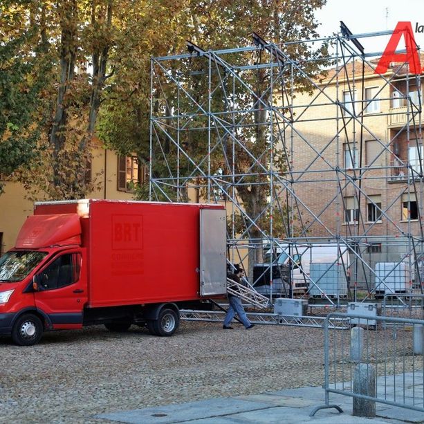 Tra code per ritirare i pass e lavori in Cattedrale: ecco come Asti si prepara all'arrivo di Papa Francesco (FOTOGALLERY)