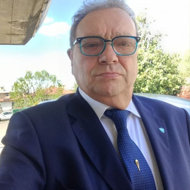 Tragedia alla sfilata: parà colto da malore è morto al Pronto Soccorso
