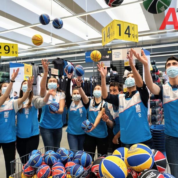 Questa mattina apre al pubblico la Decathlon. Rasero: &quot;Nuovi posti di lavoro in questo periodo valgono il doppio&quot; (FOTO)