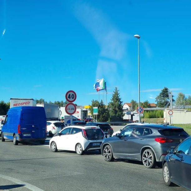 Breve chiusura di un tratto di A21 per la segnalazione di un mezzo contromano
