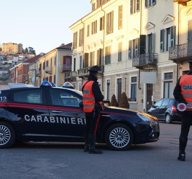 Canelli: ruba e-bike da un ristorante e pensa di averla fatta franca. Arrestato dai carabinieri dopo il furto di vino per 3mila euro