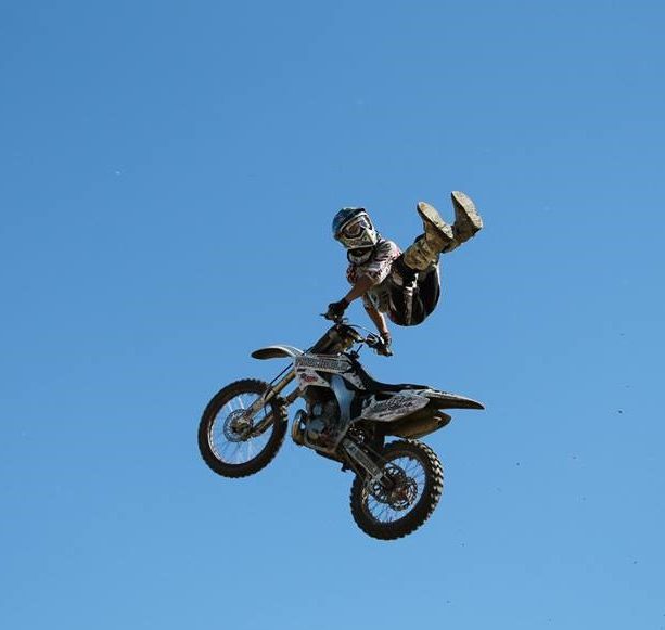 Storie di Orgoglio Astigiano. Paolo Grana, pilota motocross freestyle: &quot;Il mio primo allievo? Vanni Oddera, ci siamo conosciuti a Valmanera&quot;