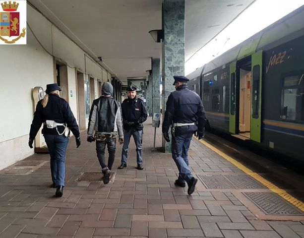 Immigrato somalo arrestato dalla Polfer: deve rispondere di due violenze sessuali