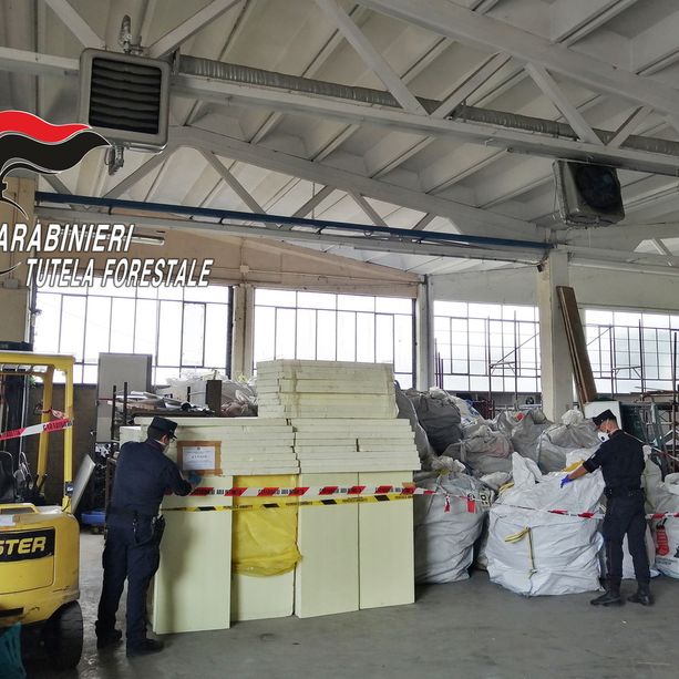 Rifiuti abbandonati nel Sud Astigiano: concluse le indagini. Sequestrate e distrutte oltre 48 tonnellate di amianto (FOTO)
