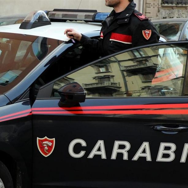 Rapine ed estorsioni nel mondo della droga. I Carabinieri di Canelli arrestano due persone