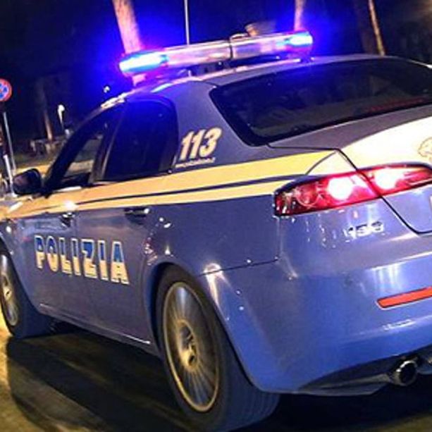 Pregiudicato ventiduenne ubriaco tenta di sfuggire all’alt intimatogli dalla Polizia