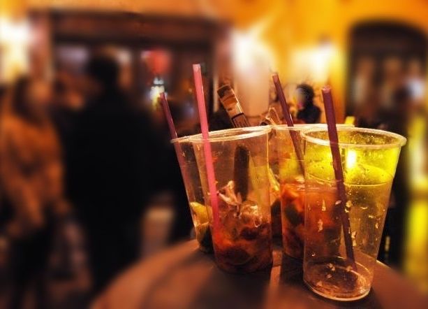Bar in centro chiuso da Questura e Municipale per violazione delle norme anti Covid