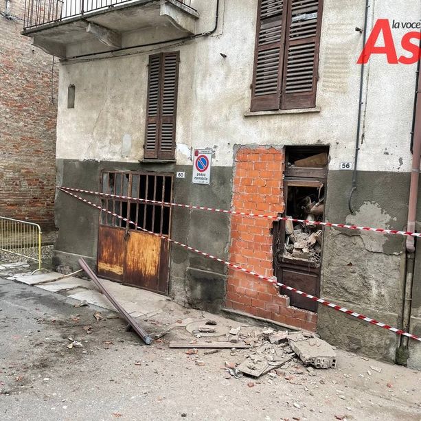 Nizza Monferrato, sarebbero iniziati a breve i lavori di restauro dell'edificio interessato da crollo questa notte [VIDEO]