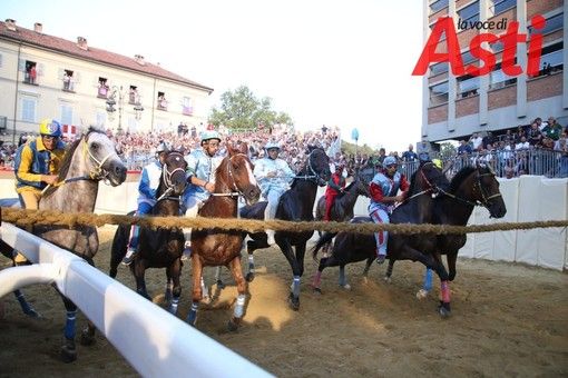 Europa Verde - Verdi Asti: &quot;Signor sindaco, perché non ripensare il Palio in ottica di tutela dei cavalli?&quot;