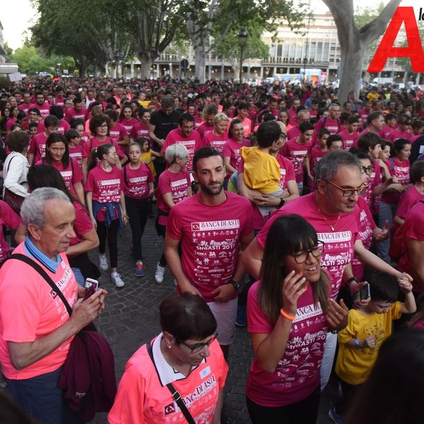 Questa sera Asti si veste di 'lime' con l'atteso ritorno della StraAsti