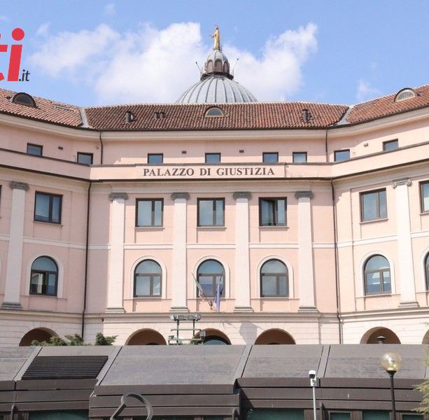 Denigrava e perseguitava la ex a cui era morta la figlia: astigiano condannato a 6 mesi, con pena sospesa