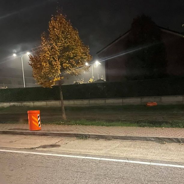 Ad Asti vandali in azione sui velobox. Danneggiate due colonnine in corso Alessandria e corso Alba