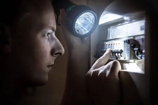 Importante blackout in diverse zone della città. In corso i lavori di ripristino per un guasto elettrico