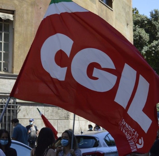 Sestri Ponente, aggressione fascista a un dirigente Cgil: “Un fatto di una gravità inaudita”