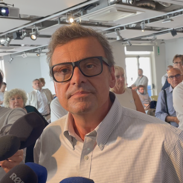 Calenda a Genova: “Bucci? Una persona che sento affine” (Video)