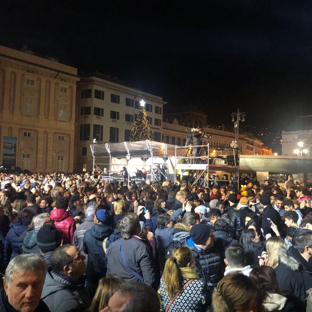 Capodanno, l'ordinanza del Comune vieta botti e bottiglie di vetro