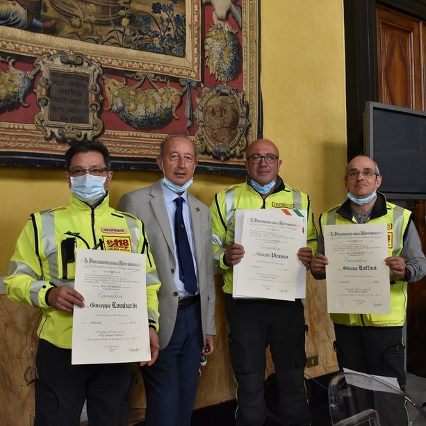Tre premiati in prefettura per il lavoro svolto nelle emergenze del ponte Morandi e del covid