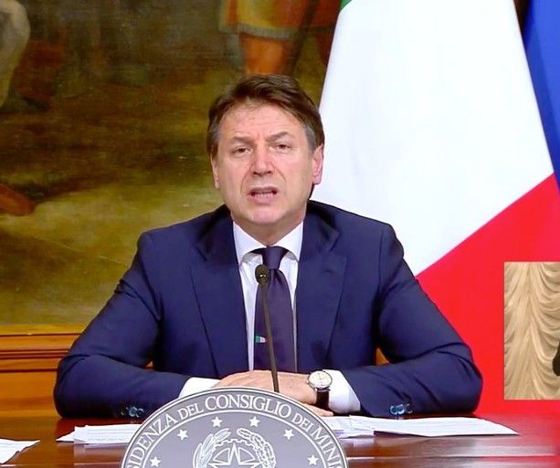 Coronavirus, l'annuncio del premier Conte: &quot;Stanziati 400 miliardi di euro per le piccole e medie imprese. È un intervento di fuoco, mai varato prima&quot;