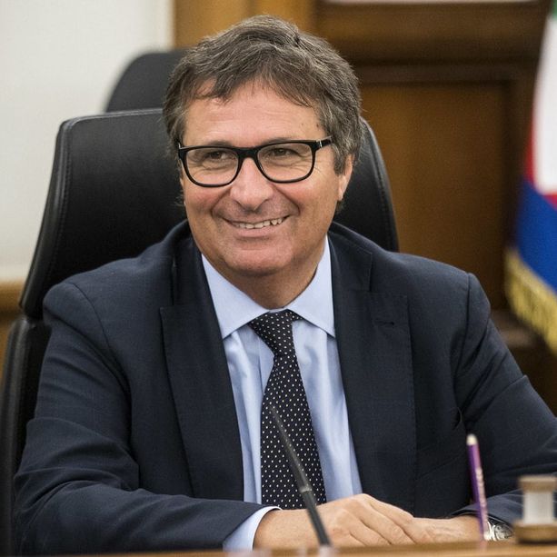 David Ermini sceglie la holding di Spinelli e lascia il PD: “Mai avrei  pensato che assumere un incarico potesse suscitare imbarazzi”