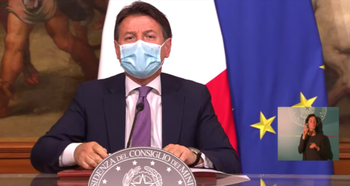Covid: Italia divisa in macroaree, in Liguria zona arancione; ipotesi chiusura totale dei ristoranti