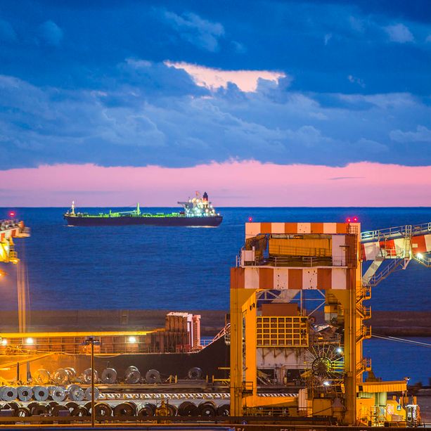 Arcelor Mittal: nessuna mediazione, i sindacati scrivono al Ministro Catalfo
