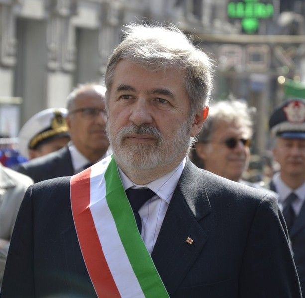 Coronavirus, Bucci: &quot;Verso un'ordinanza dove già da questo fine settimana scatterà il divieto di passeggio in alcune parti della città&quot;