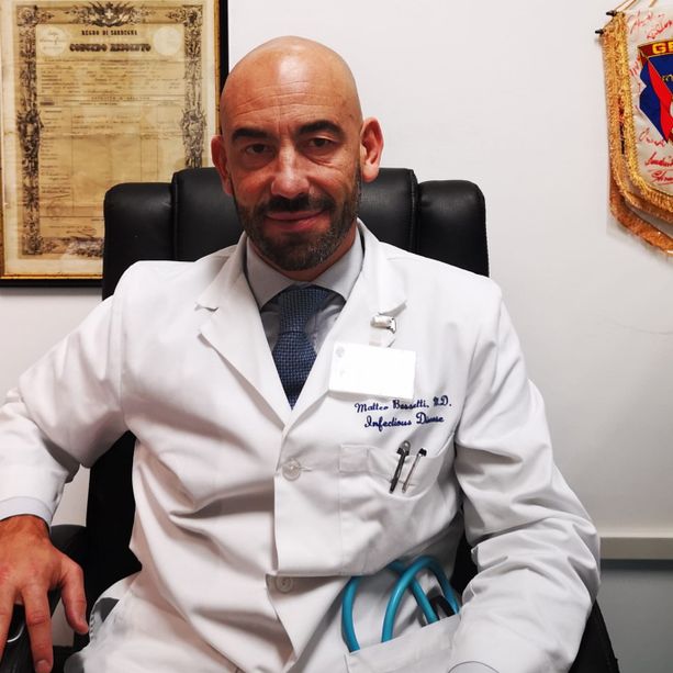 Bassetti: &quot;Sì al lockdown per non vaccinati se saliranno i ricoveri in ospedale&quot;