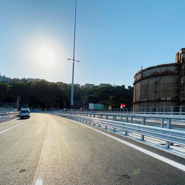 &quot;Ritornare sul Ponte&quot;: ogni pezzetto di asfalto, acciaio e cemento appartiene a tutto il Paese (FOTO e VIDEO)