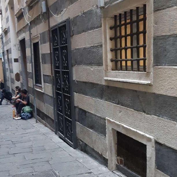 Le mani della 'ndrangheta sullo spaccio nei vicoli