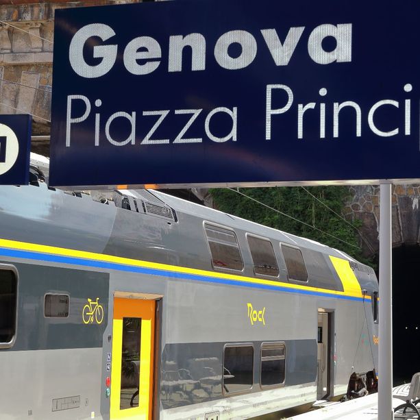 Da gennaio treno gratis per 10 mila ragazzi, Toti: “Risparmi fino a 500 mila euro”