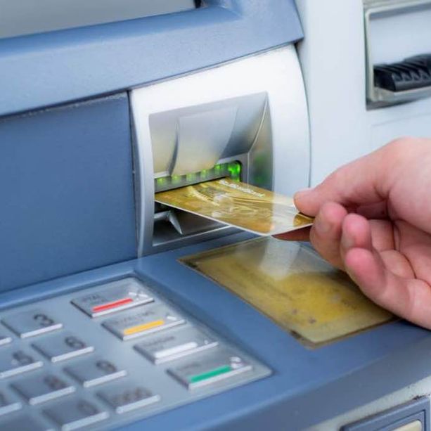 I truffatori del bancomat colpiscono anche a Genova