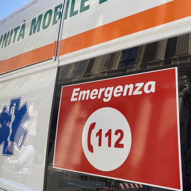 Accoltellato in casa alla Foce, cinquantaquattrenne muore all'ospedale Galliera