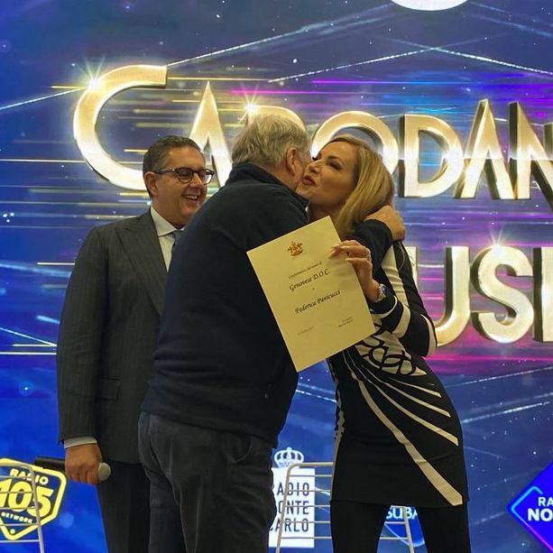 Federica Panicucci e il rito della focaccia nel cappuccino: “Sarà un Capodanno super”