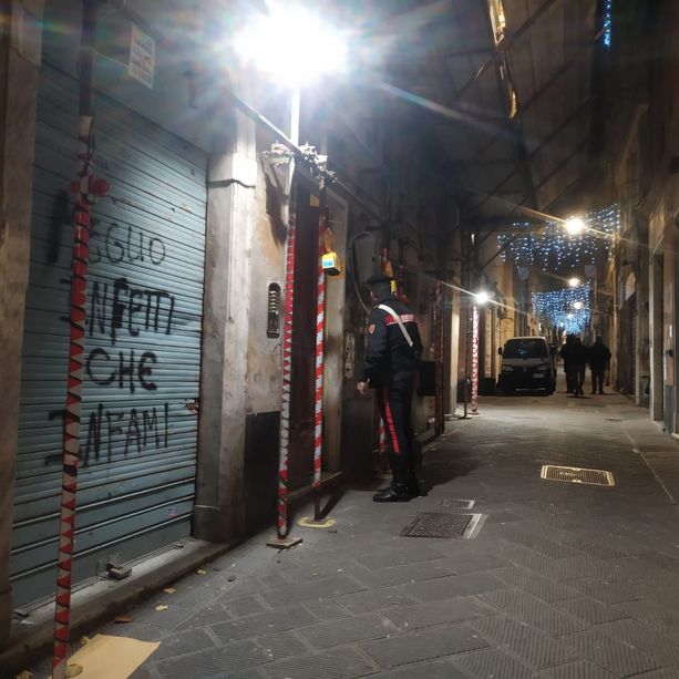 Via della Maddalena, morta per cause naturali la settantenne trovata senza vita in casa