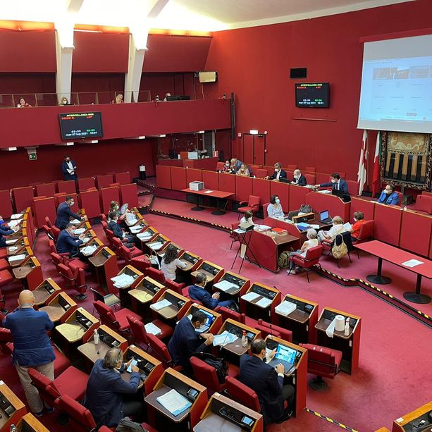Bagarre a Tursi, l'opposizione chiede un Consiglio comunale sul processo Morandi, la maggioranza vuole venga riconosciuta dal Comune la dittatura cubana (VIDEO)