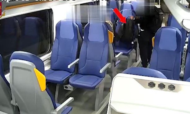 Furti seriali sui treni, tre arresti e undici denunce della polizia, tra la refurtiva anche due pistole (VIDEO)
