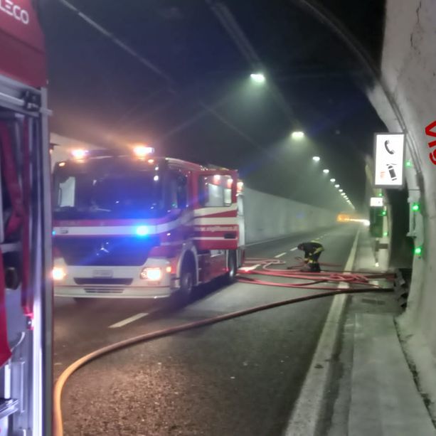 Incendio in galleria, ok alla ripresa dei lavori in A12: domani la riapertura delle corsie
