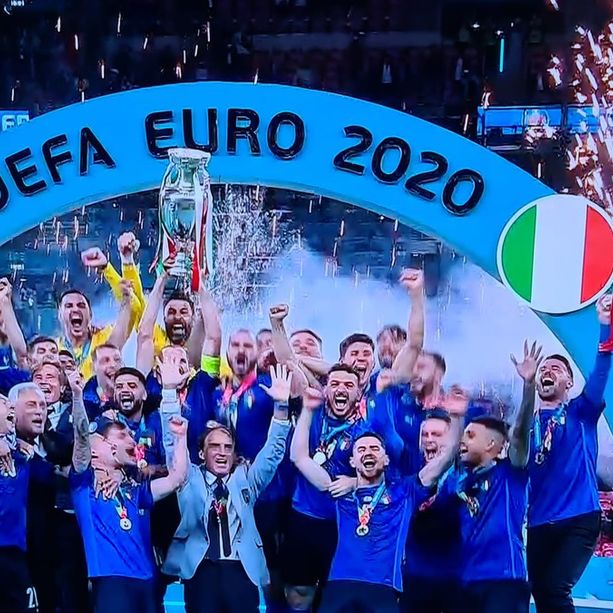L'ITALIA E' CAMPIONE D'EUROPA: battuta l'Inghilterra ai rigori a Wembley, esplode la festa azzurra (FOTO e VIDEO)