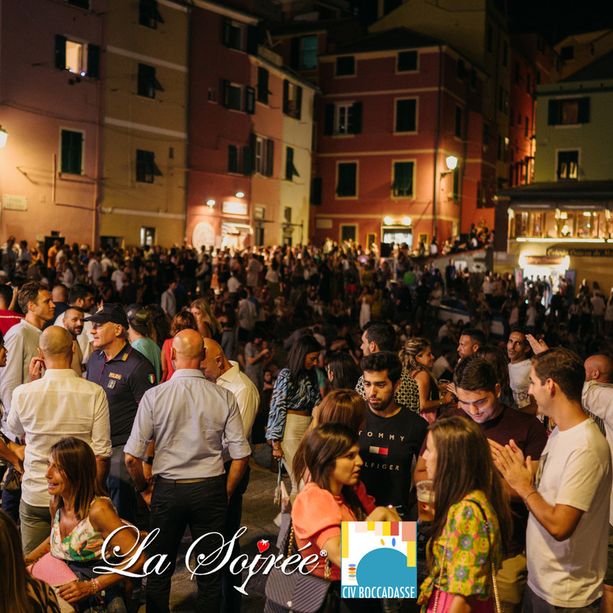 Quando il divertimento è senza tempo: la magia delle serate tra revival e grandi classici targate La Soirée