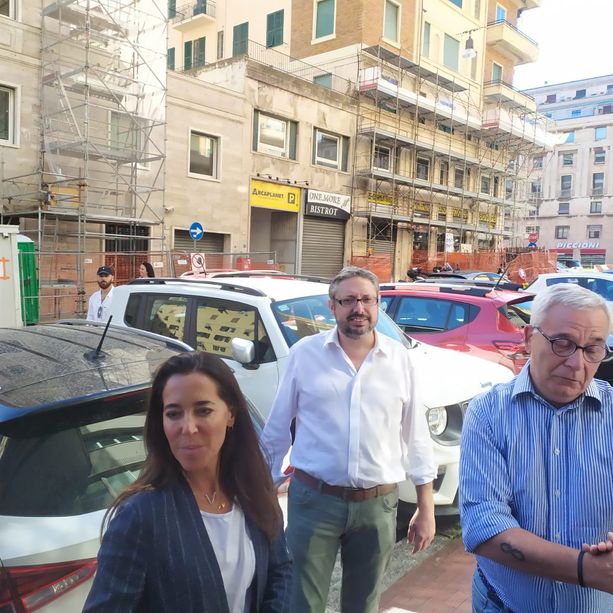 Elezioni politiche, la senatrice Ronzulli (Forza Italia) a Genova: &quot;Il reddito di cittadinanza? Raddoppiamolo a chi ne ha bisogno&quot;