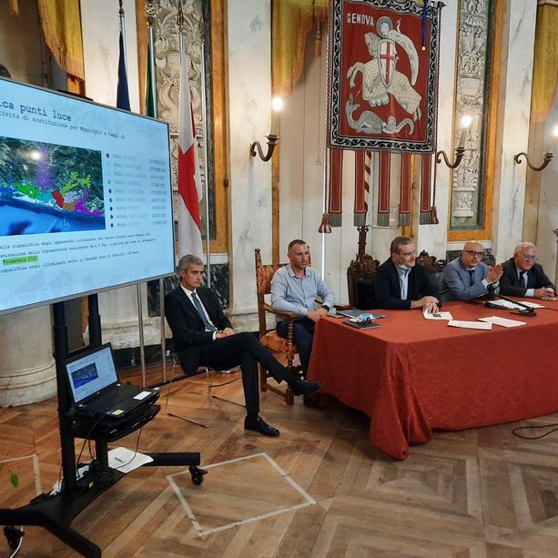 Via all’illuminazione pubblica a led risparmiando quasi 7 milioni di euro ogni anno [FOTO]