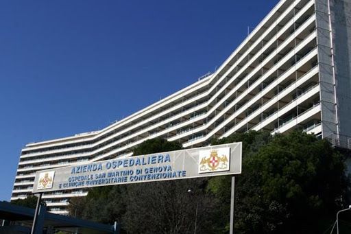 Incendio all'ospedale San Martino: Pronto Soccorso evacuato