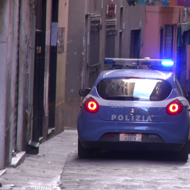 Rapine nel centro storico di Genova: due arresti
