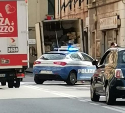 Via Miani: 35enne accoltellato al torace, in codice rosso al Villa Scassi