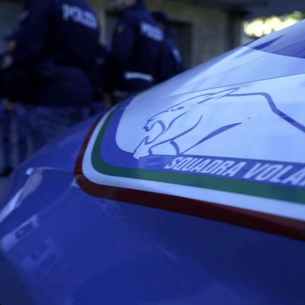 A spasso nonostante gli arresti domiciliari: fermato per evasione dopo un tentativo di fuga