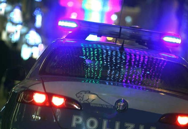 Sangue al Cep, uomo accoltellato allo sterno in via della Benedicta