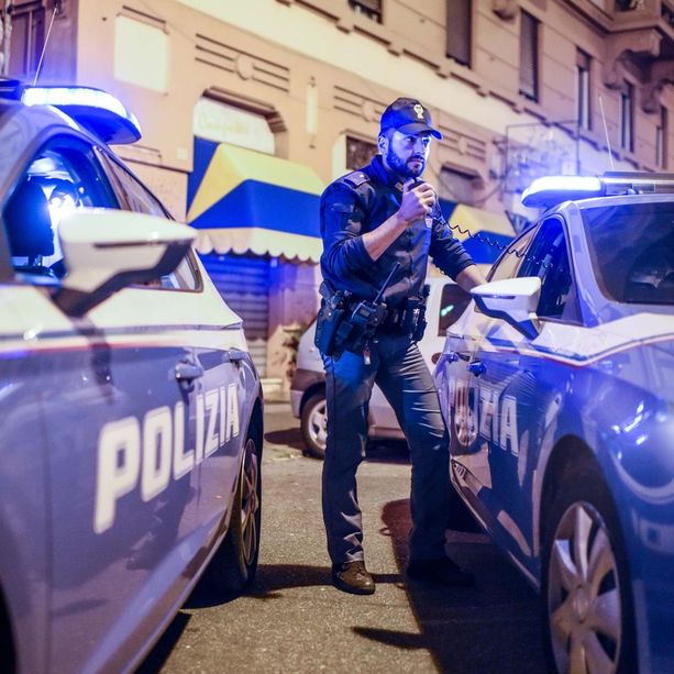 Lei rifiuta cocaina in cambio di una prestazione e lui la rapina: arrestato un 48enne