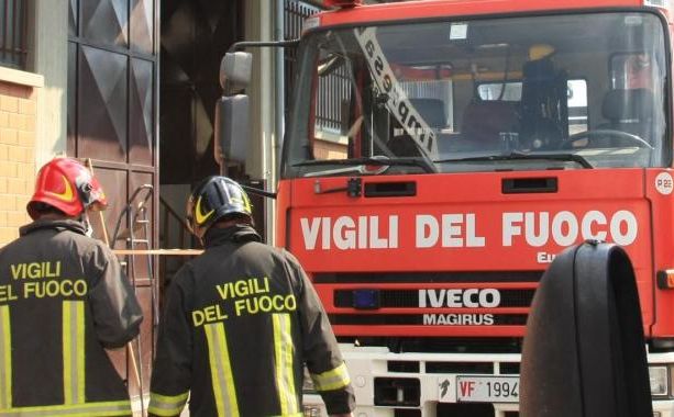 Genova Pra: crolla soffitto in un'abitazione, tre appartamenti evacuati