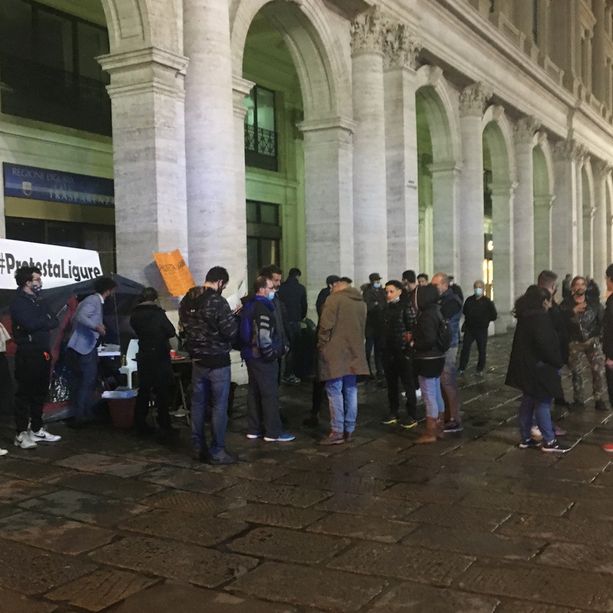 Annullata all'ultimo momento la manifestazione di #protestaligure contro il coprifuoco (VIDEO)