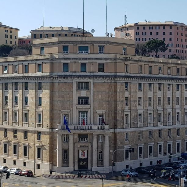 Furti, rapine e risse: sospesa la licenza al &quot;Nuovo Pianeta Rosso&quot; di Corso Perrone